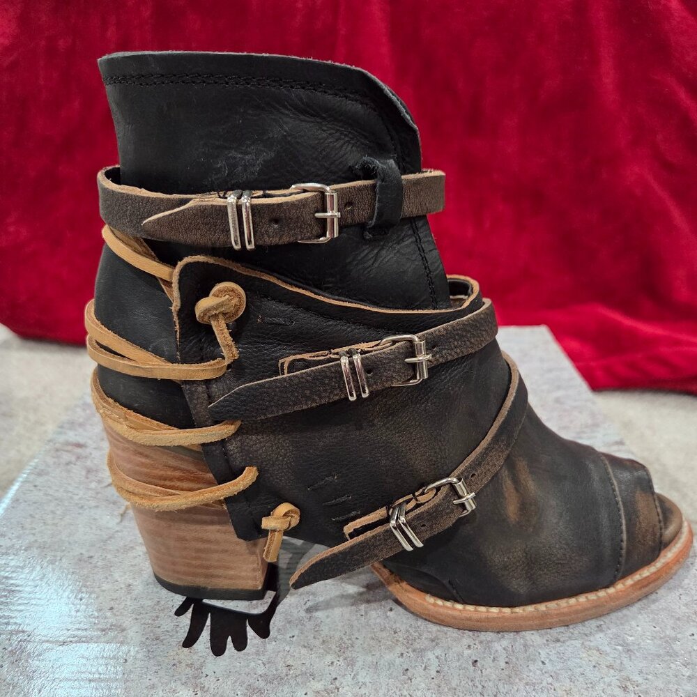 *EUC* Gorgeous Freebird by Steven OG Carterr Bootie, Size 9